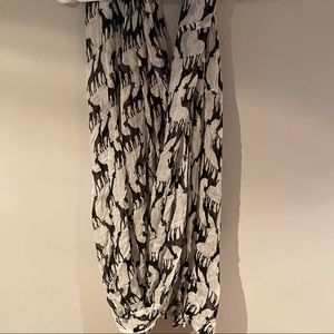 Giraffe scarf